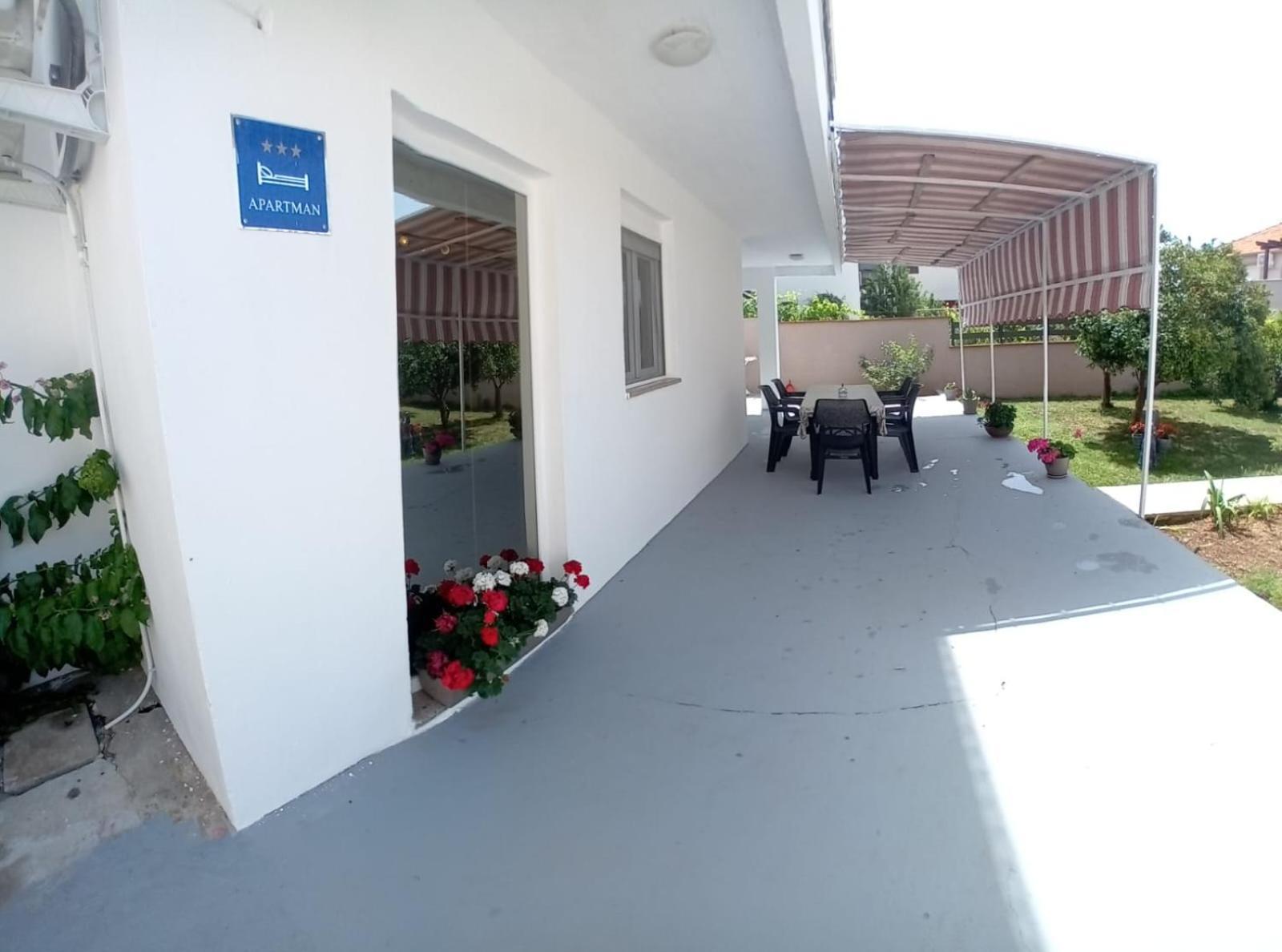 Apartman Naomi Bibinje Zimmer foto